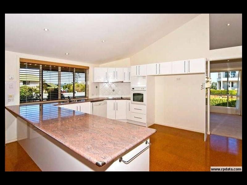 1 Wilohurst Drive, Redland Bay QLD 4165