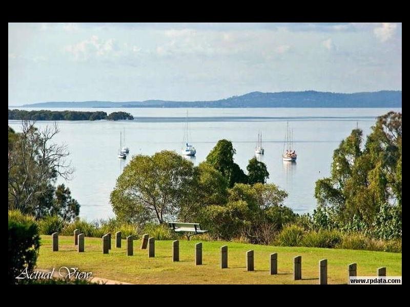 1 Wilohurst Drive, Redland Bay QLD 4165