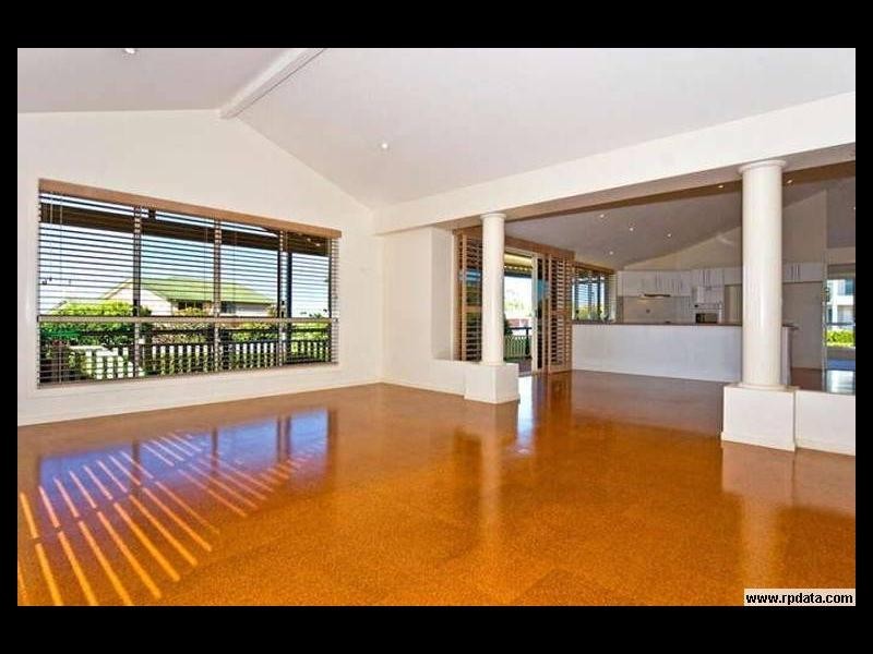 1 Wilohurst Drive, Redland Bay QLD 4165