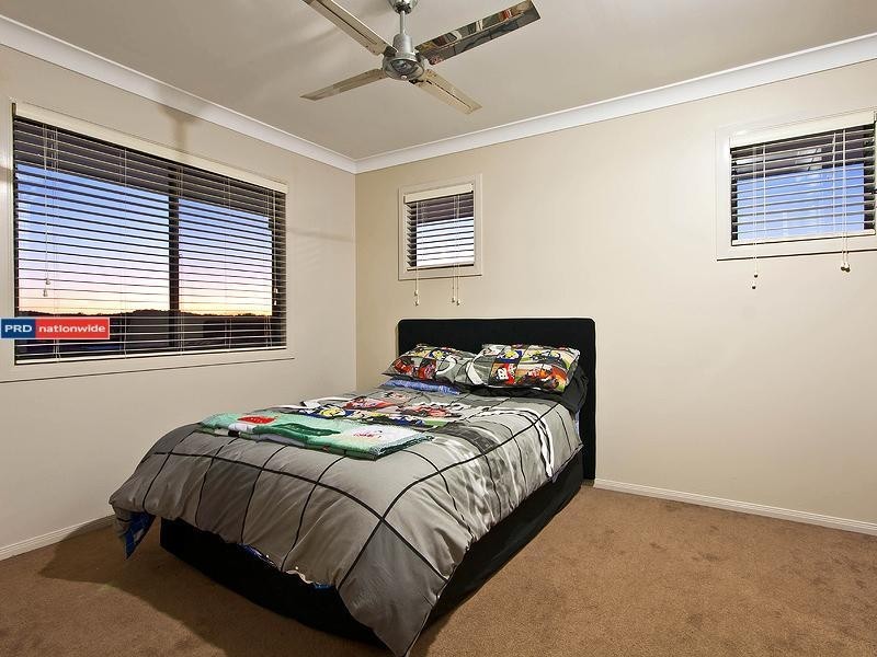 32 Bedarra, Redland Bay QLD 4165