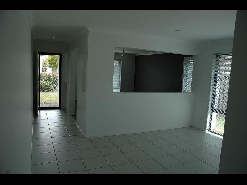 65 Azure Avenue, Redland Bay QLD 4165