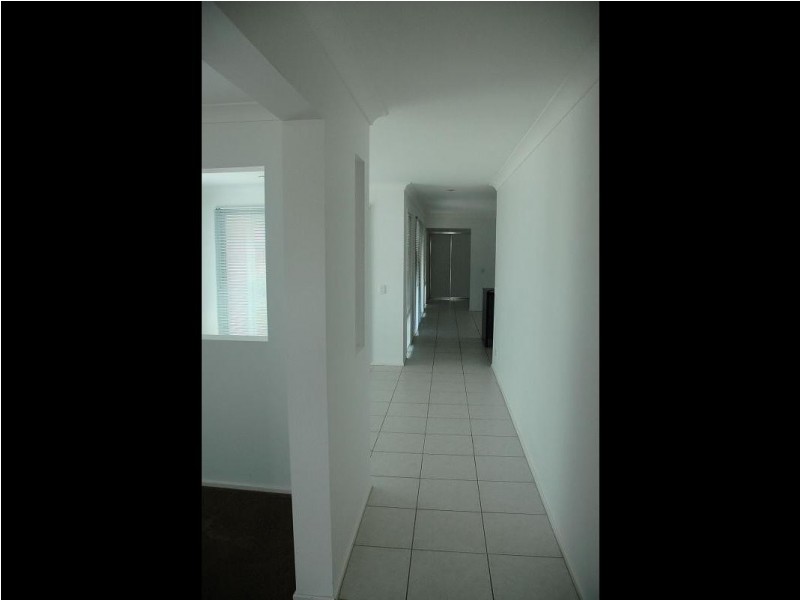 65 Azure Avenue, Redland Bay QLD 4165