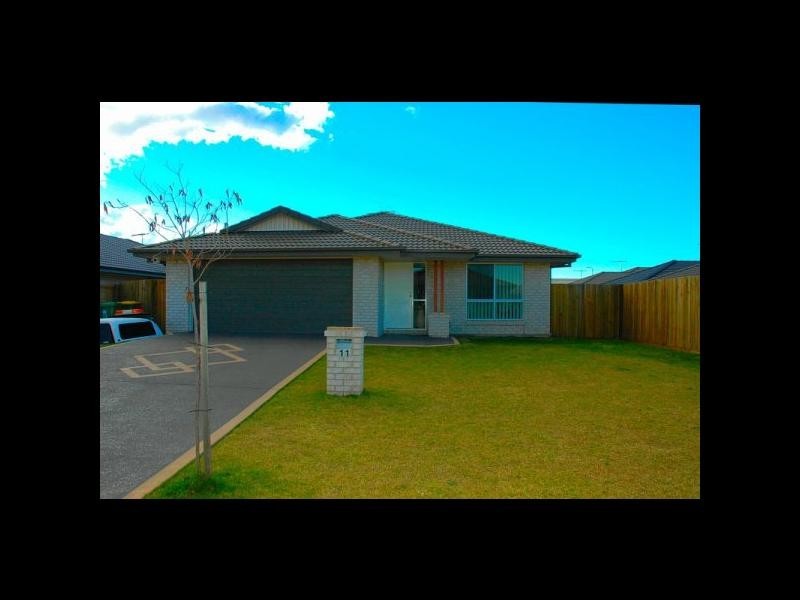 11 Pentecost Place, Redland Bay QLD 4165