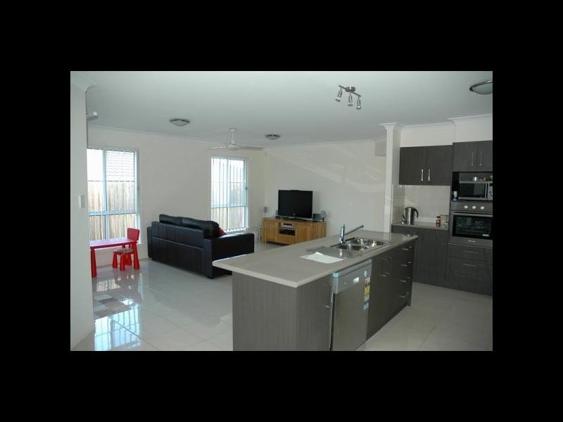 11 Pentecost Place, Redland Bay QLD 4165