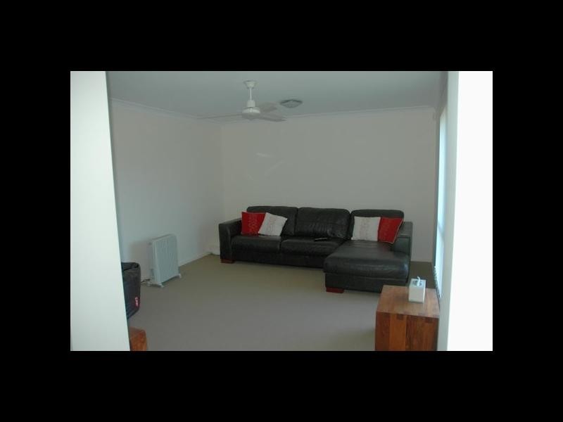 11 Pentecost Place, Redland Bay QLD 4165