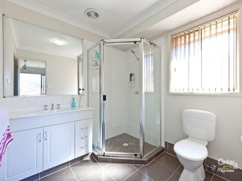 14 Pentecost Place, Redland Bay QLD 4165