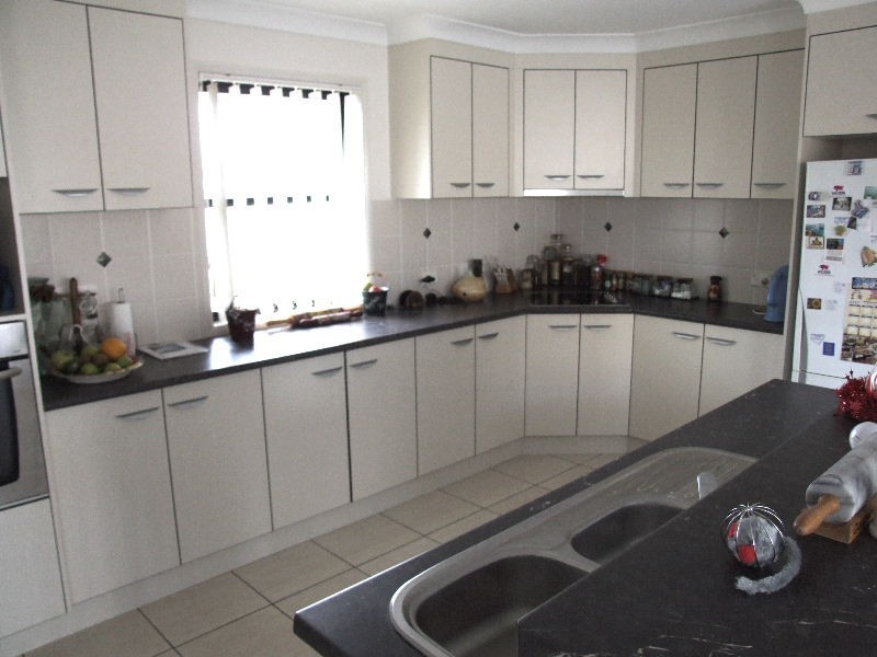 9 St Clair Court, Redland Bay QLD 4165