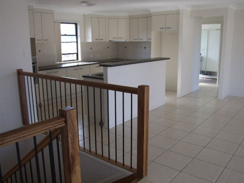 9 St Clair Court, Redland Bay QLD 4165