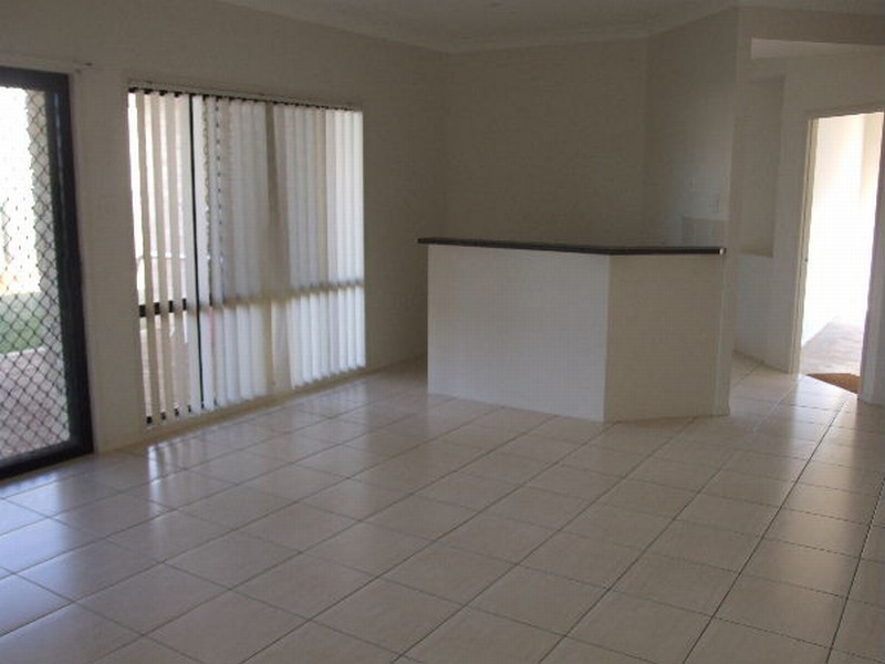 9 St Clair Court, Redland Bay QLD 4165