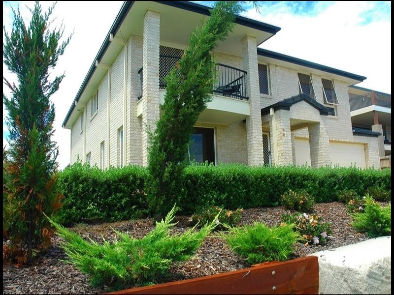 30 Huntly Pl, Redland Bay QLD 4165