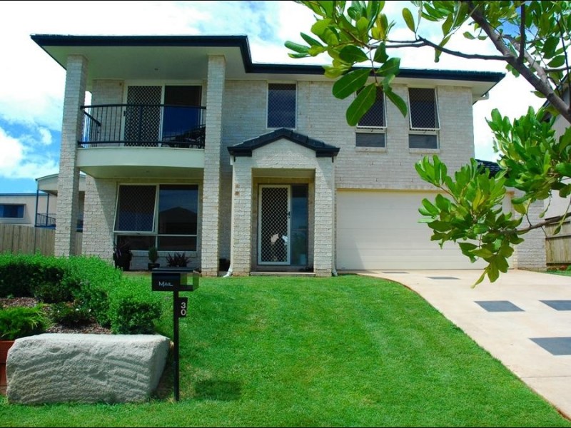 30 Huntly Pl, Redland Bay QLD 4165