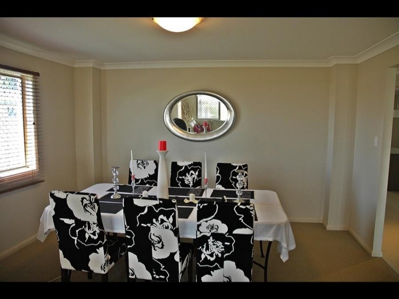30 Huntly Pl, Redland Bay QLD 4165