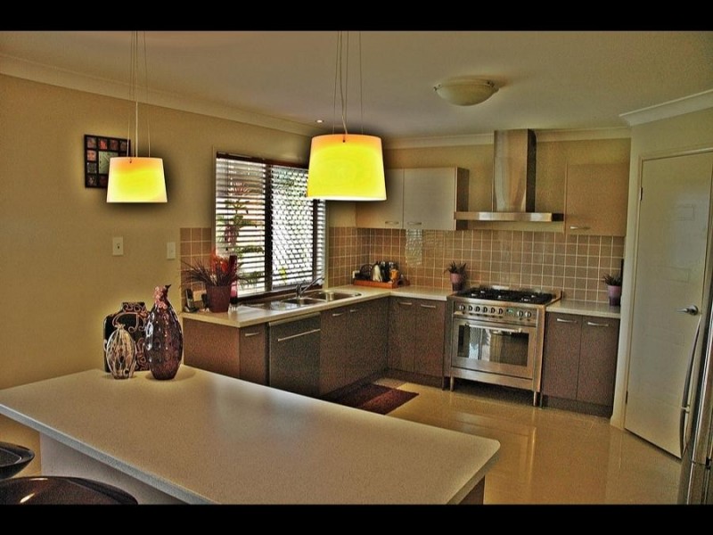 30 Huntly Pl, Redland Bay QLD 4165