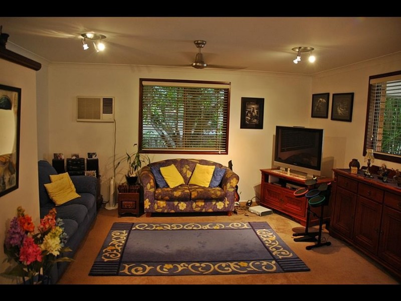 133 Dart St, Redland Bay QLD 4165