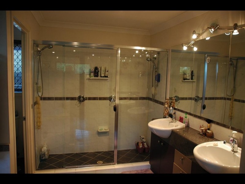 21 Keirnan St, Redland Bay QLD 4165