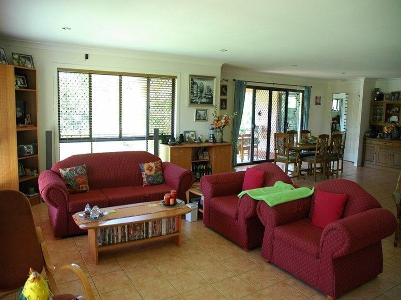 21 Keirnan St, Redland Bay QLD 4165