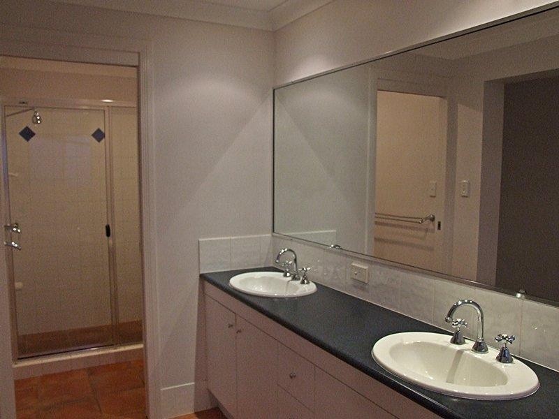 7 Keirnan ST, Redland Bay QLD 4165