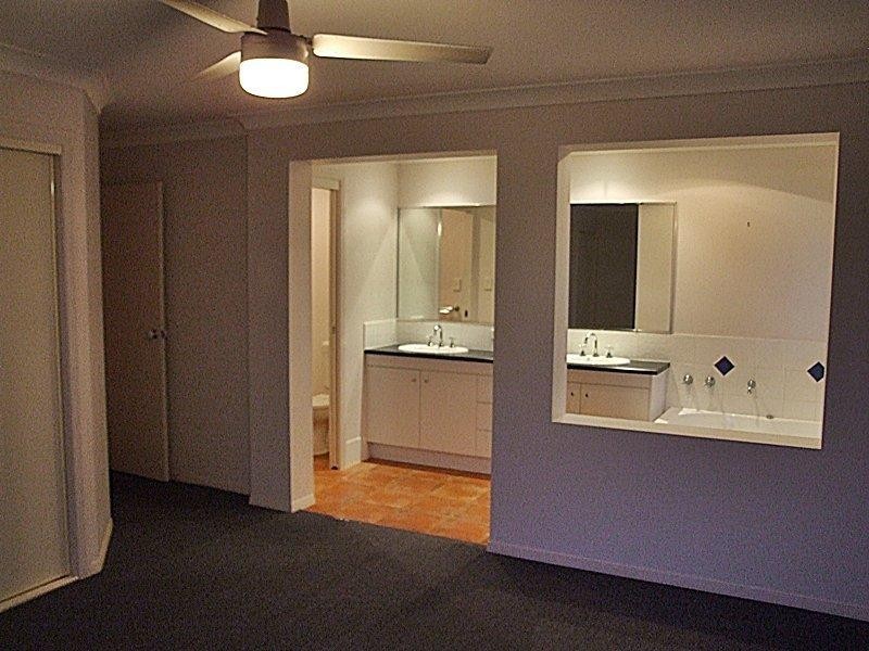 7 Keirnan ST, Redland Bay QLD 4165