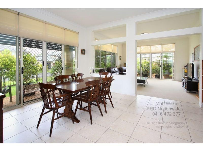 1 SANDY COVE PL, Redland Bay QLD 4165