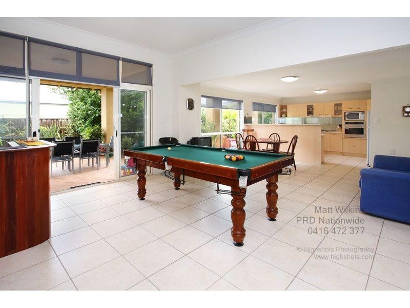 1 SANDY COVE PL, Redland Bay QLD 4165