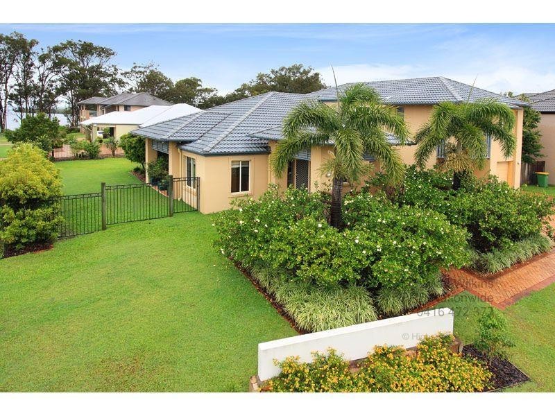 1 SANDY COVE PL, Redland Bay QLD 4165