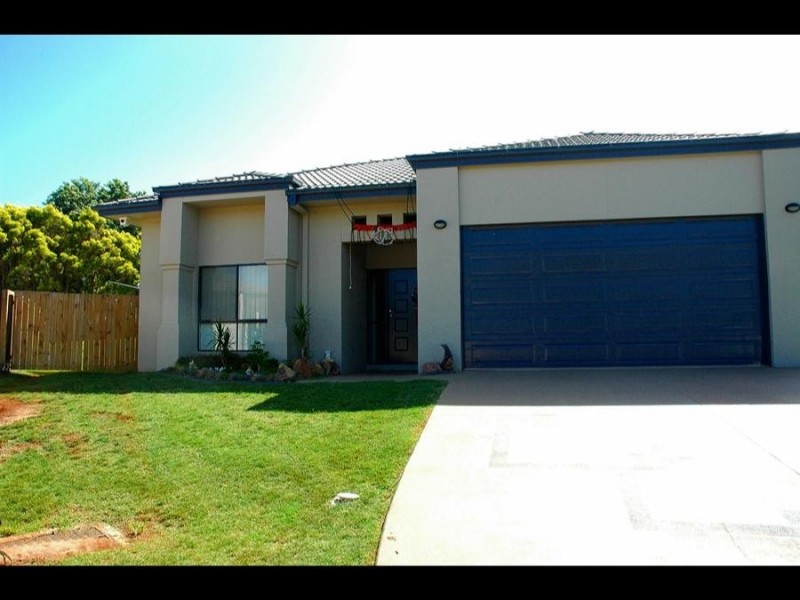 4 Stella Ct, Redland Bay QLD 4165