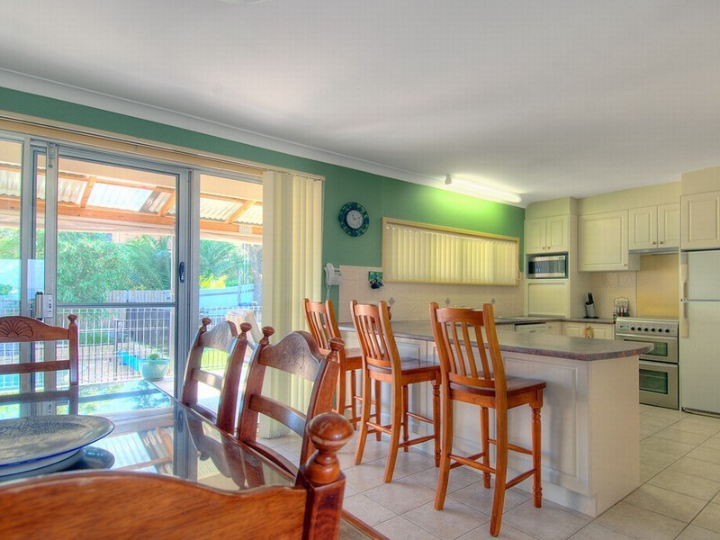 10 Burrows Avenue, Kanahooka NSW 2530