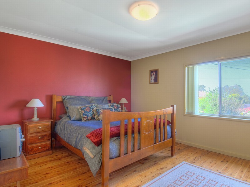 10 Burrows Avenue, Kanahooka NSW 2530