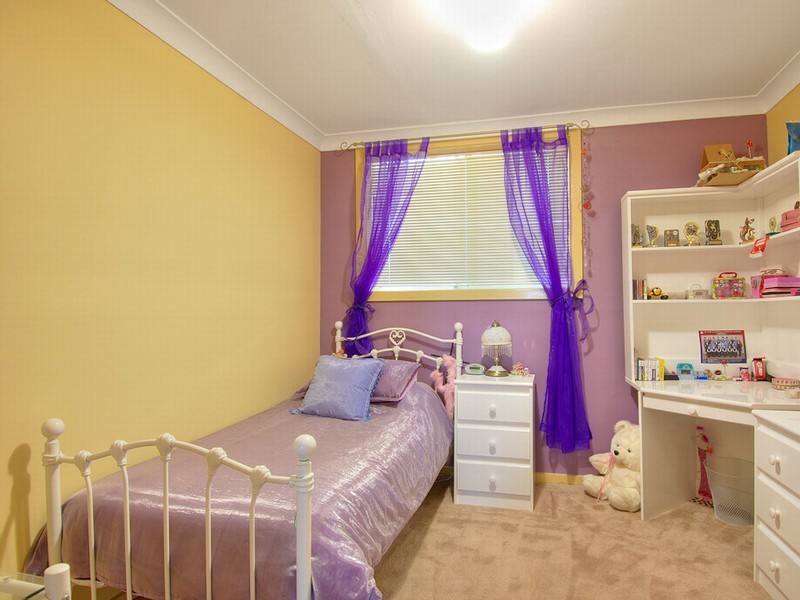 10 Burrows Avenue, Kanahooka NSW 2530