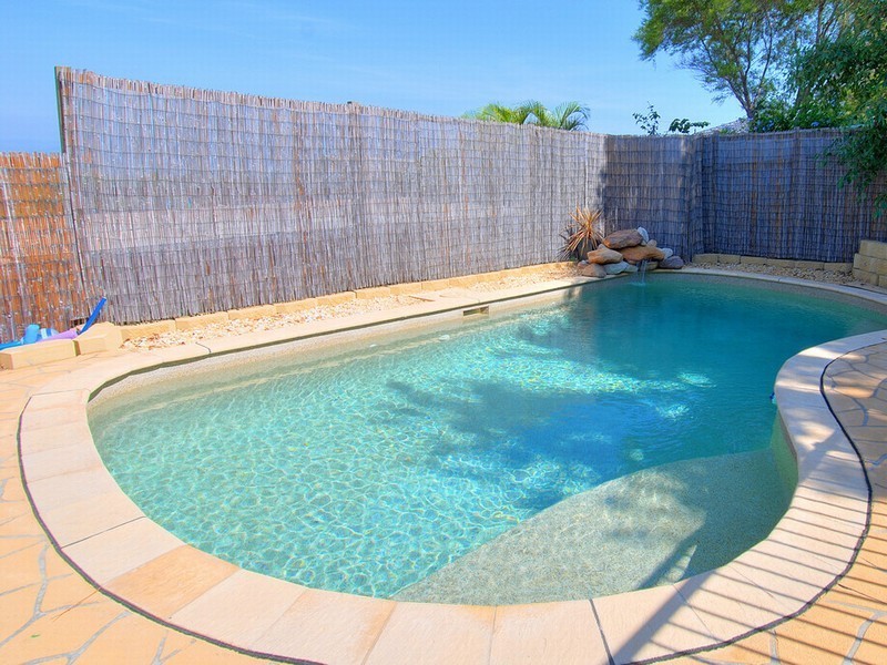 10 Burrows Avenue, Kanahooka NSW 2530