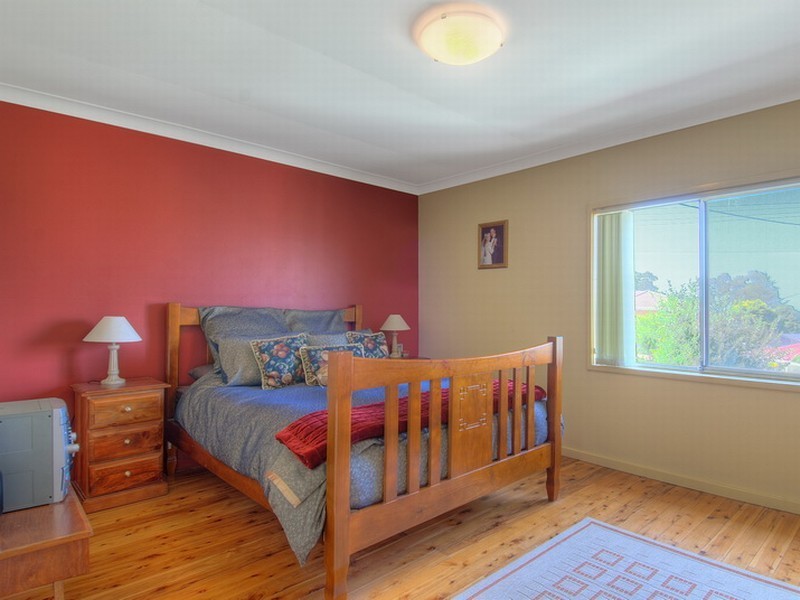 10 Burrows Avenue, Kanahooka NSW 2530