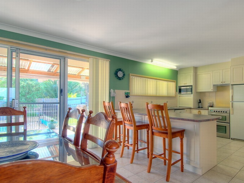 10 Burrows Avenue, Kanahooka NSW 2530