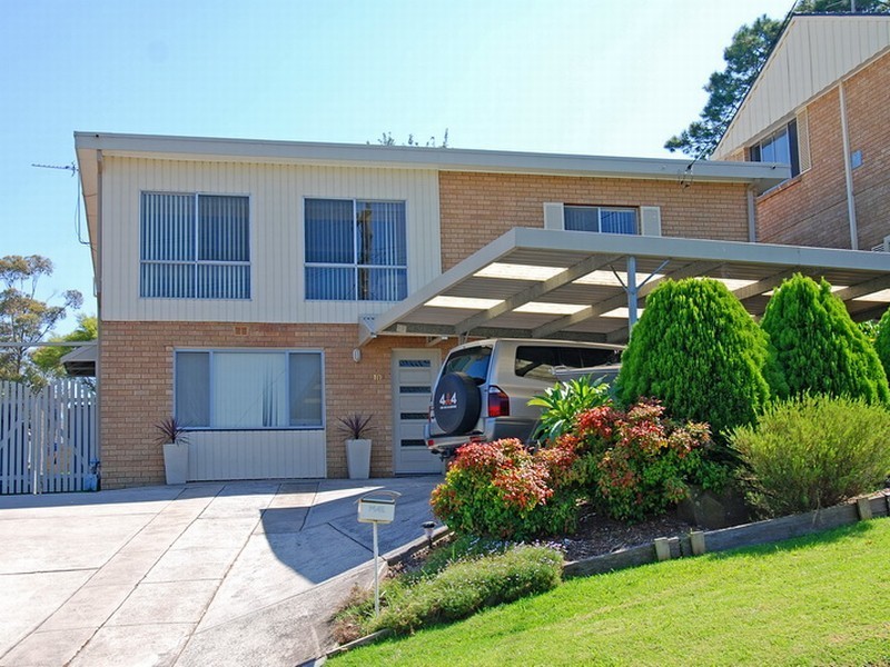 10 Burrows Avenue, Kanahooka NSW 2530