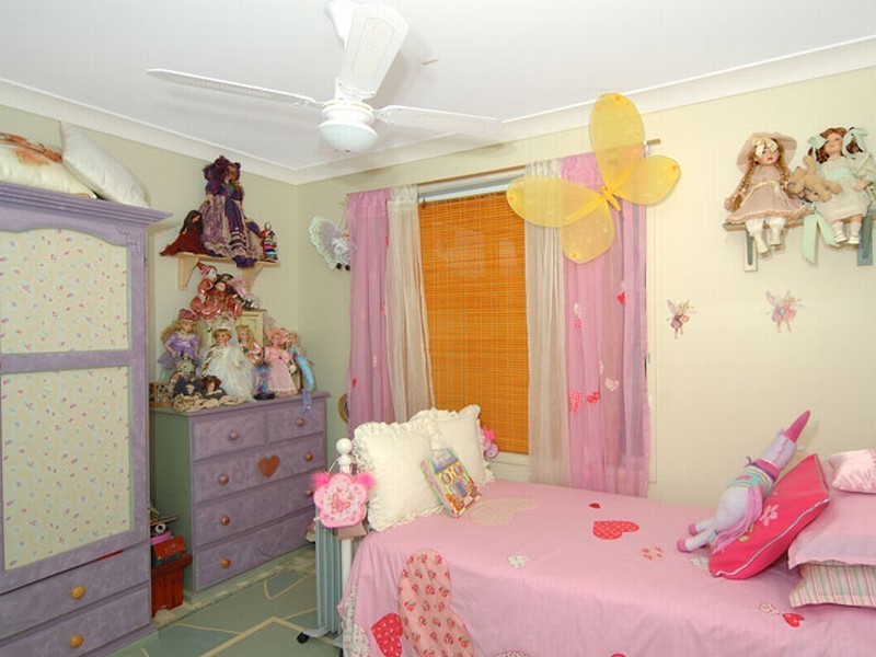 10 Jenail Place, Horsley NSW 2530