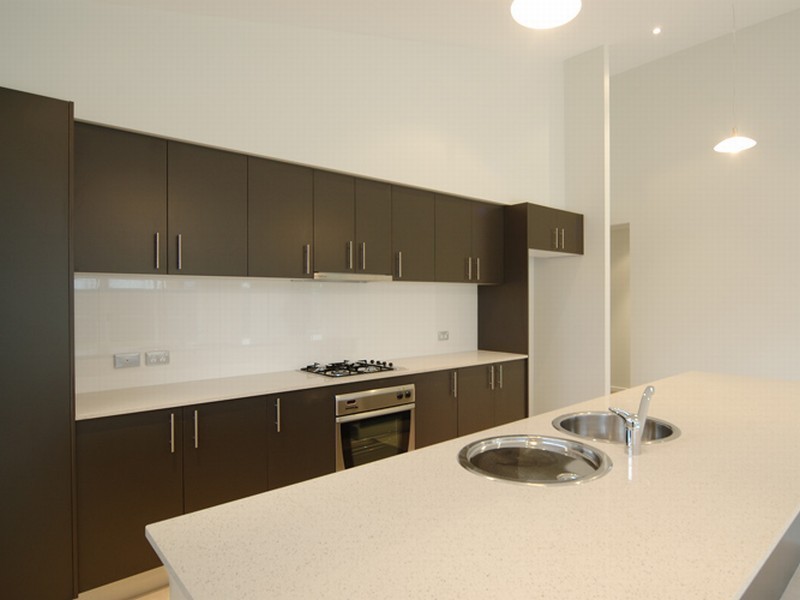 10 Johnston Avenue, Haywards Bay NSW 2530