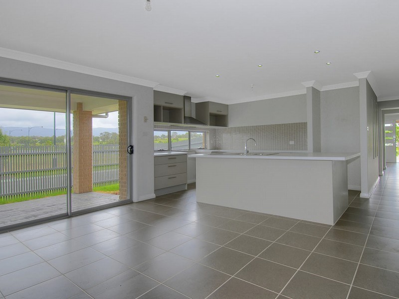 122 Haywards Bay Drive, Haywards Bay NSW 2530