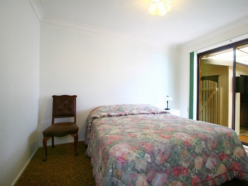 12 Melaluca Avenue, Dapto NSW 2530