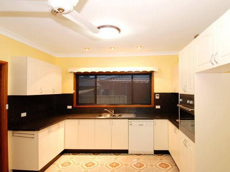 14 Thirroul Road, Kanahooka NSW 2530