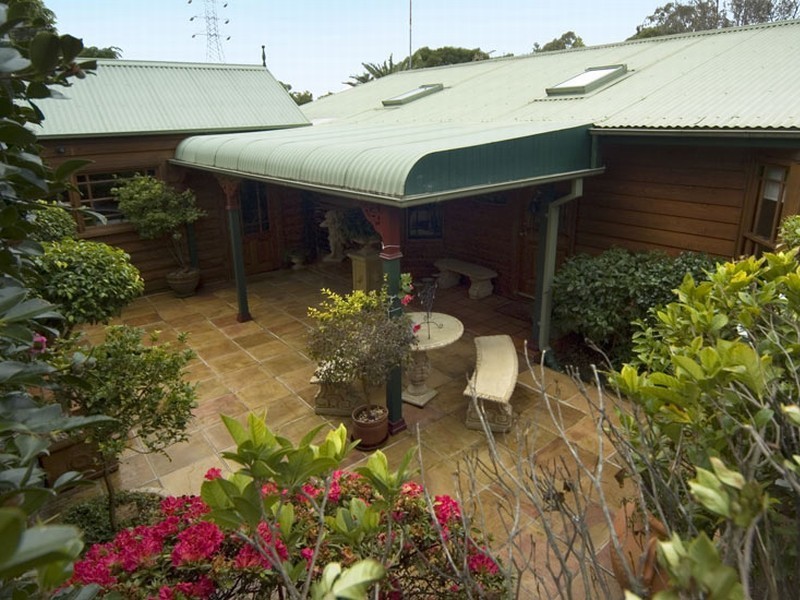 15 Gerard Avenue, Farmborough Heights NSW 2526