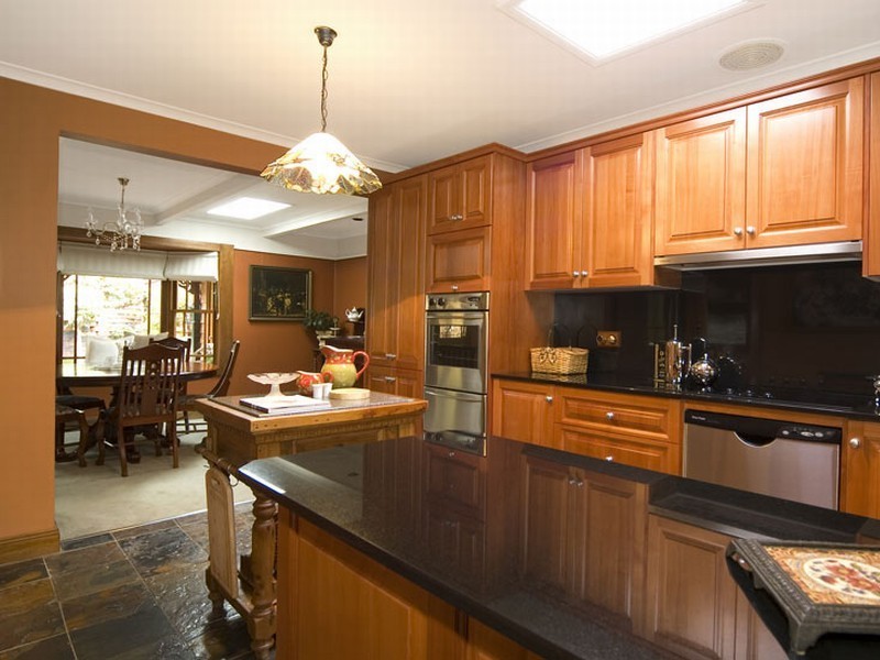 15 Gerard Avenue, Farmborough Heights NSW 2526