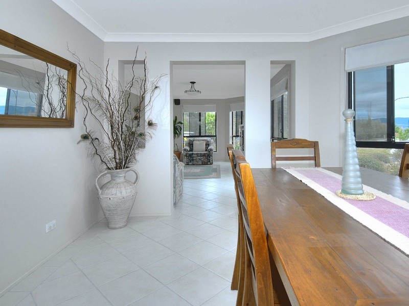 1 Lorikeet Place, Blackbutt NSW 2529