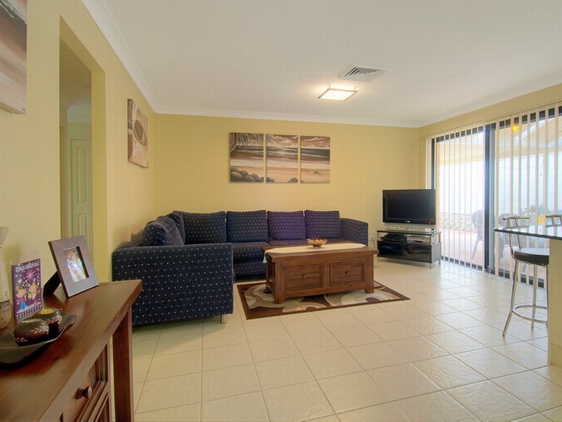 20 Boddington Way, Horsley NSW 2530