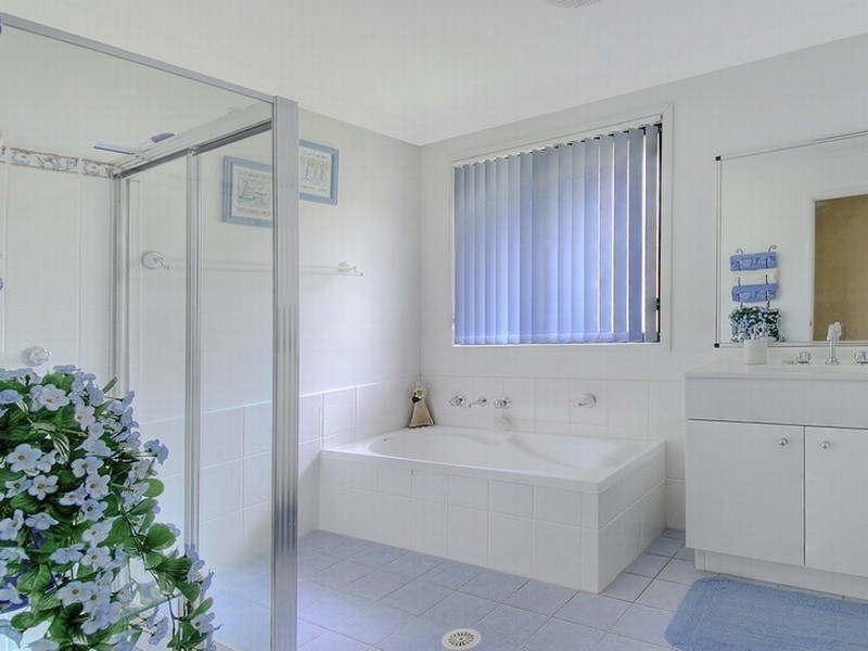 20 Boddington Way, Horsley NSW 2530