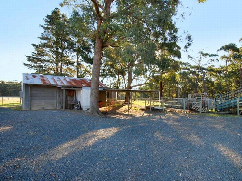 212 Lees Road, Robertson NSW 2577