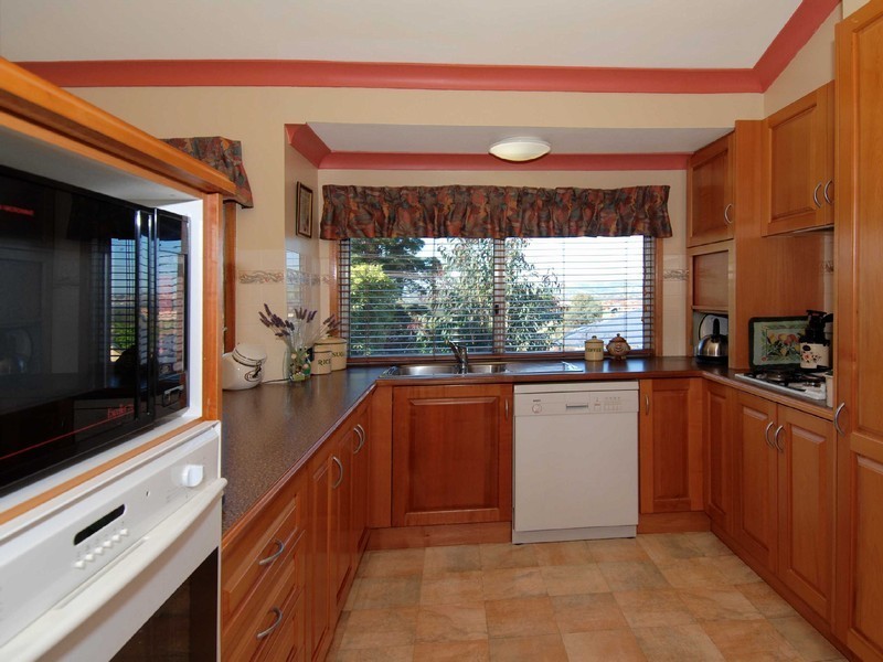 29 Edgeworth Avenue, Kanahooka NSW 2530