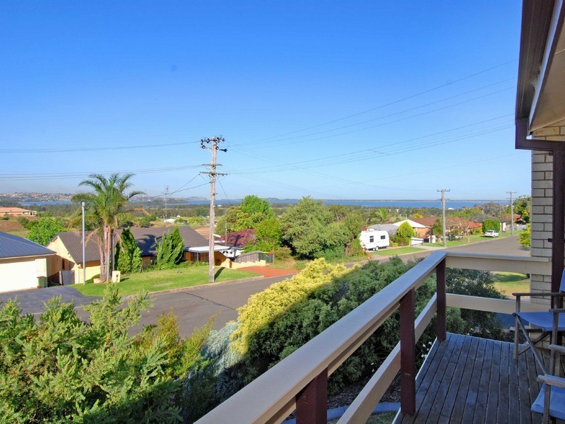 29 Edgeworth Avenue, Kanahooka NSW 2530