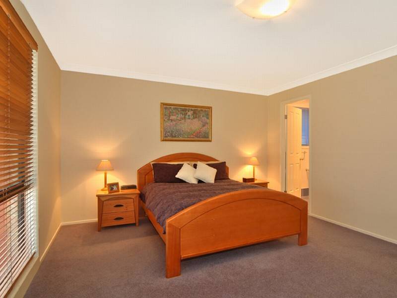 32 Rondanella Drive, Kanahooka NSW 2530