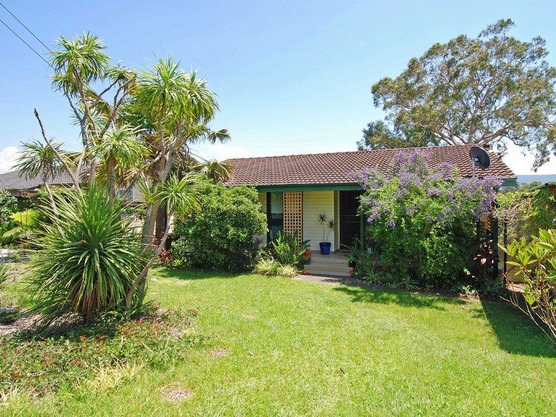 6 Aldinga Avenue, Koonawarra NSW 2530