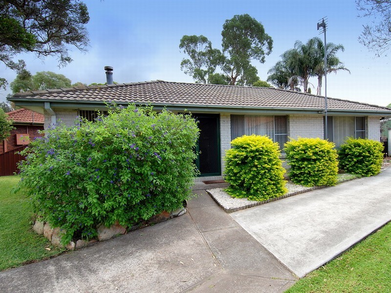 6 Greenbrook Place, Horsley NSW 2530