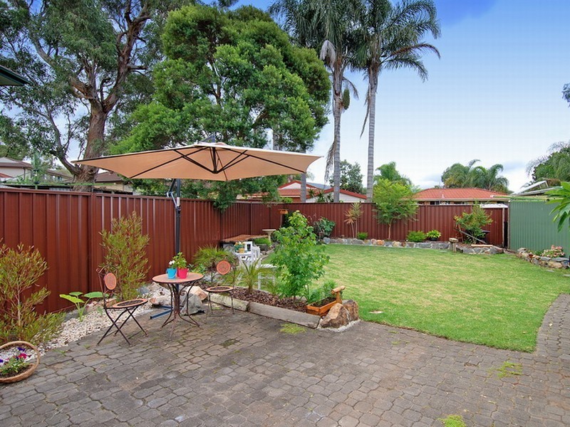 6 Greenbrook Place, Horsley NSW 2530